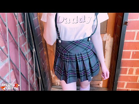 ❤️ Schoolgirl Sucks a dick gu domhainn agus fucks an àite clasaichean. ❤️ Porno aig gd.myteporn.ru ﹏