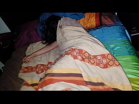 ❤️ Stepson a' giùlan a mhuime òg fhad 'sa tha ia' cadal. ❤️ Porno aig gd.myteporn.ru ﹏